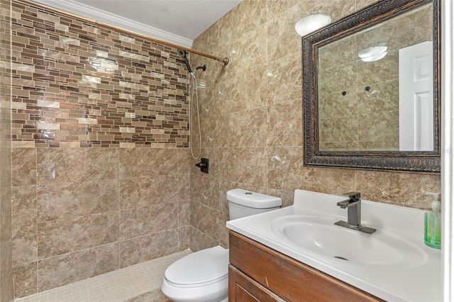 521 LAKESHORE CIRCLE, Lake Mary, FL 32746