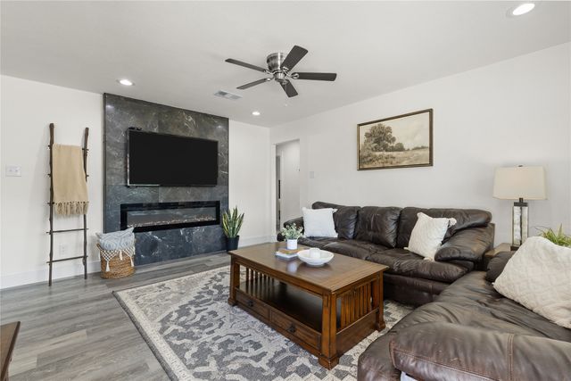 13640 Janwood Lane, Farmers Branch, TX 75234