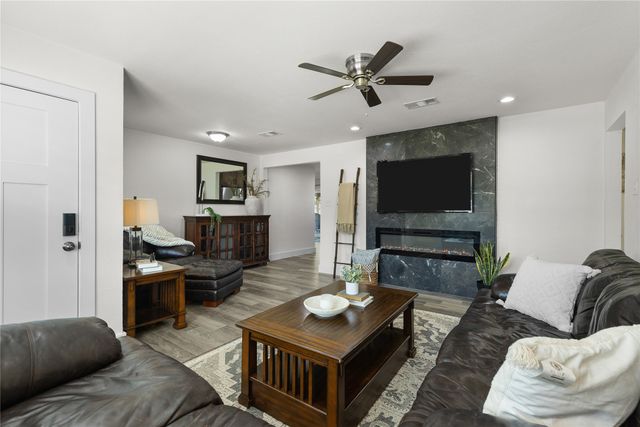13640 Janwood Lane, Farmers Branch, TX 75234