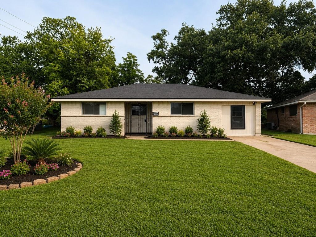 14531 Essendine Lane, Houston, TX 77045