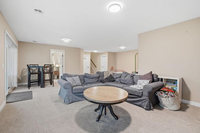 1860 White Pine Court, Stillwater, MN 55082