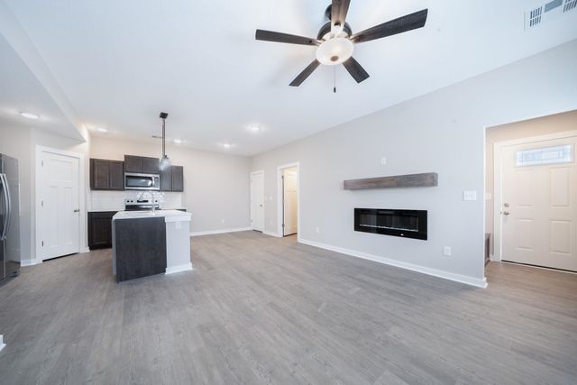 16816 W Lawson St, Goddard, KS 67052