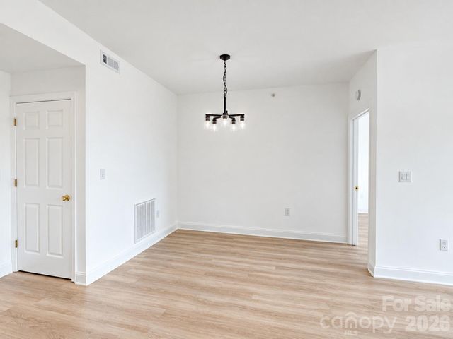 718 W Trade Street 412, Charlotte, NC 28202