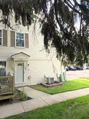 33688 Bayview Drive, Chesterfield, MI 48047