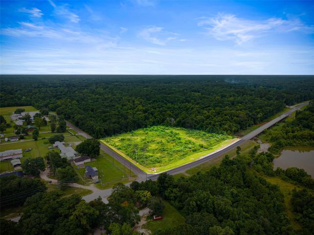 285 Fm 2090 Road, Cleveland, TX 77327