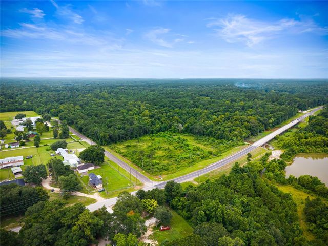 285 Fm 2090 Road, Cleveland, TX 77327