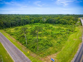 285 Fm 2090 Road, Cleveland, TX 77327