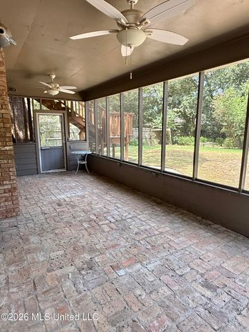 1402 Abbeyville Street, Pascagoula, MS 39581