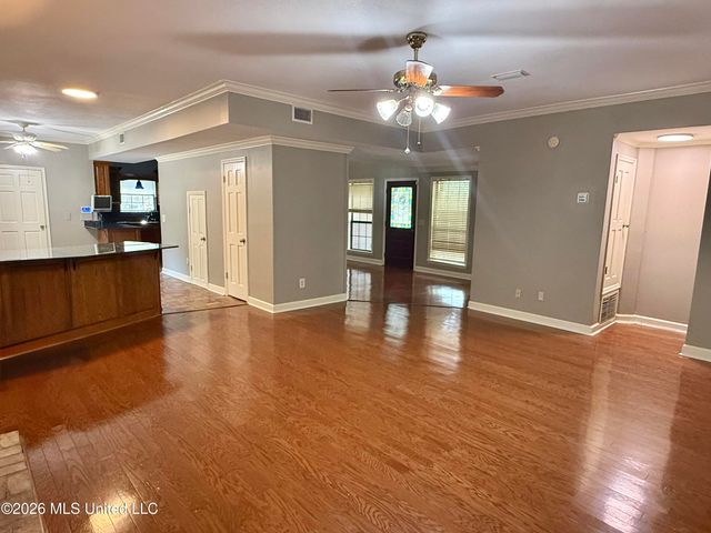 1402 Abbeyville Street, Pascagoula, MS 39581