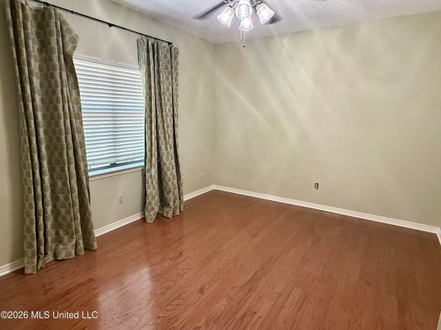 1402 Abbeyville Street, Pascagoula, MS 39581
