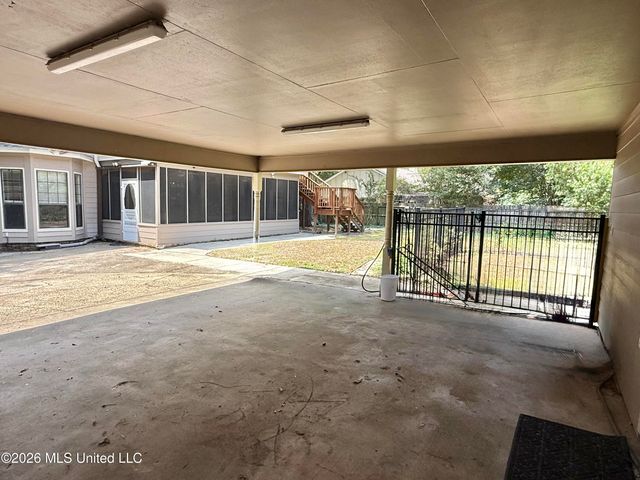 1402 Abbeyville Street, Pascagoula, MS 39581