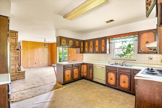 20 N 12th Street, Williamsburg, KY 40769