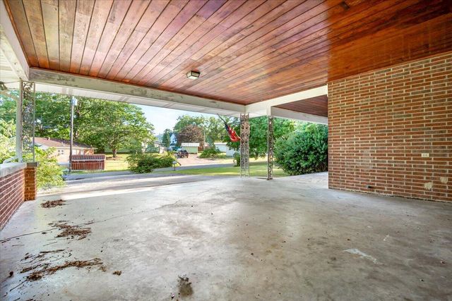 20 N 12th Street, Williamsburg, KY 40769