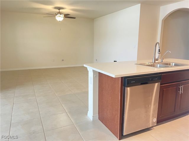 2201 NW 24th TER, Cape Coral, FL 33993