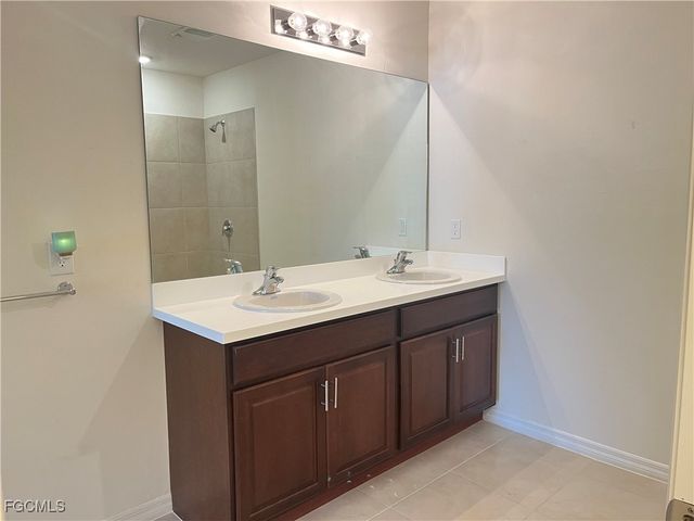 2201 NW 24th TER, Cape Coral, FL 33993