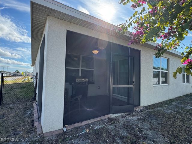 2201 NW 24th TER, Cape Coral, FL 33993