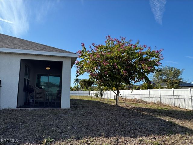 2201 NW 24th TER, Cape Coral, FL 33993