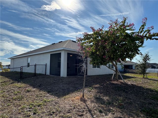 2201 NW 24th TER, Cape Coral, FL 33993