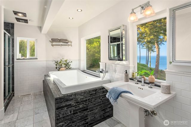 1744 Gasman Road, Port Angeles, WA 98362