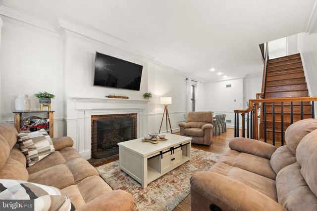 925 LOVERING AVE, Wilmington, DE 19806