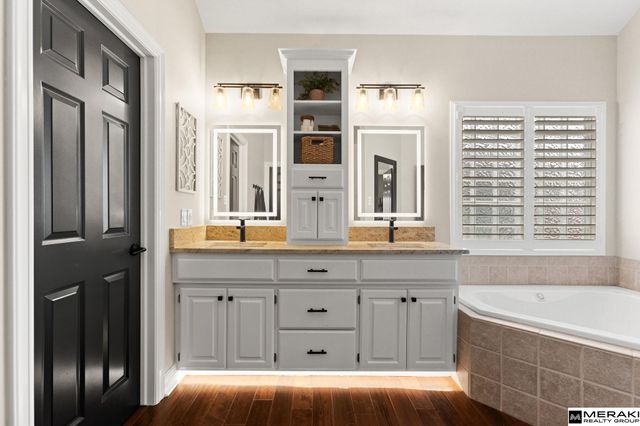 6705 N 162nd Street, Omaha, NE 68116