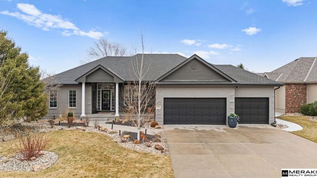 6705 N 162nd Street, Omaha, NE 68116