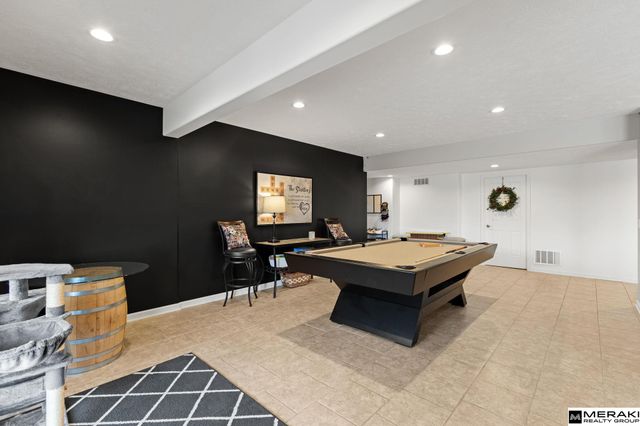 6705 N 162nd Street, Omaha, NE 68116