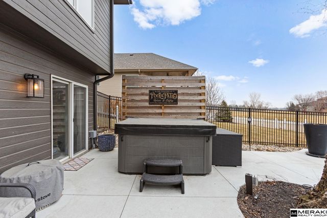 6705 N 162nd Street, Omaha, NE 68116