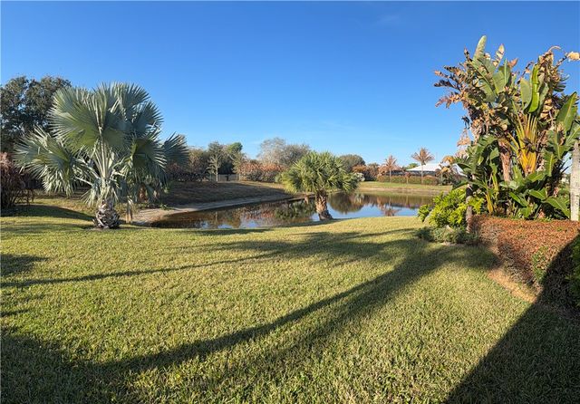 2569 Saint Lucia Circle, Vero Beach, FL 32967