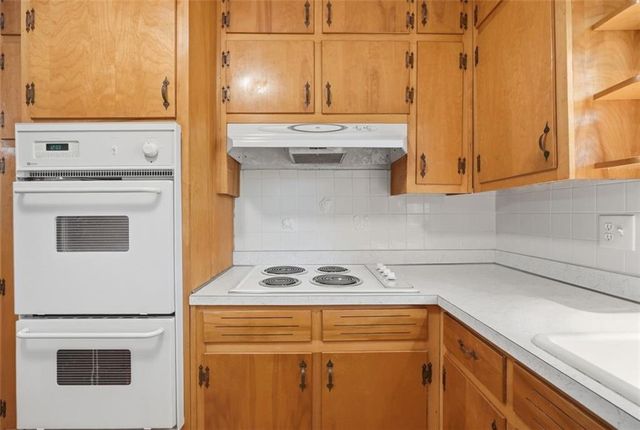 3283 Meadowview Lane SW, Marietta, GA 30008