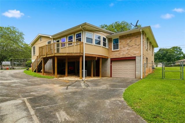 3283 Meadowview Lane SW, Marietta, GA 30008