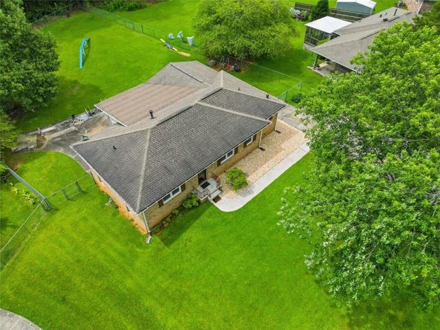 3283 Meadowview Lane SW, Marietta, GA 30008