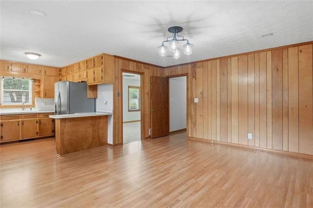 3283 Meadowview Lane SW, Marietta, GA 30008