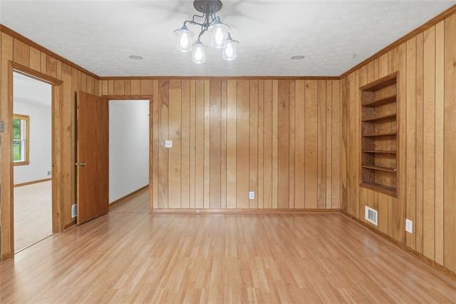 3283 Meadowview Lane SW, Marietta, GA 30008
