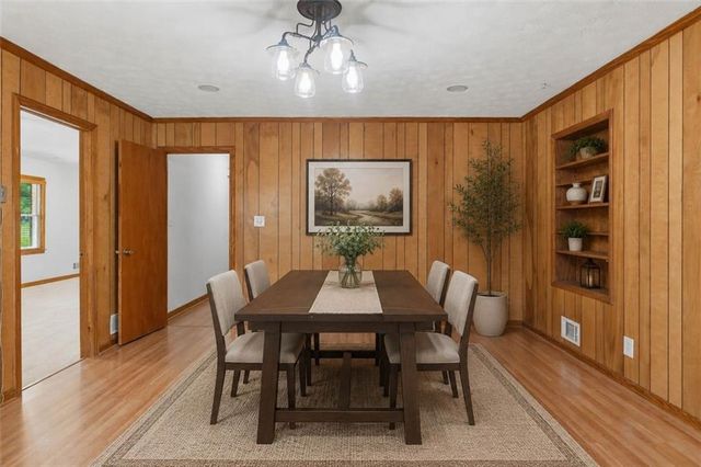3283 Meadowview Lane SW, Marietta, GA 30008