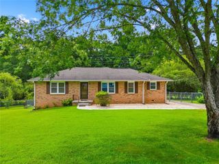 3283 Meadowview Lane SW, Marietta, GA 30008