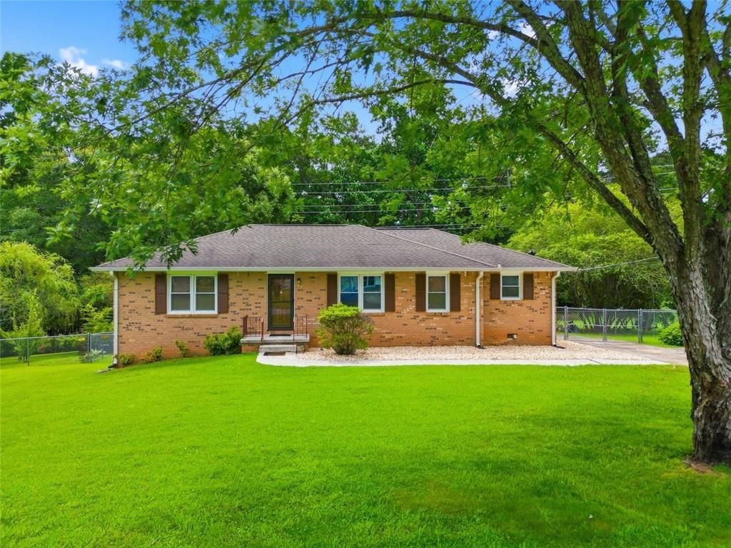 3283 Meadowview Lane SW, Marietta, GA 30008