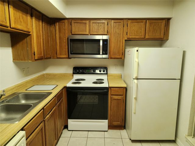 9813 Walnut Street 104, Dallas, TX 75243