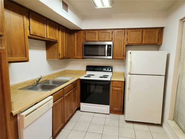 9813 Walnut Street 104, Dallas, TX 75243