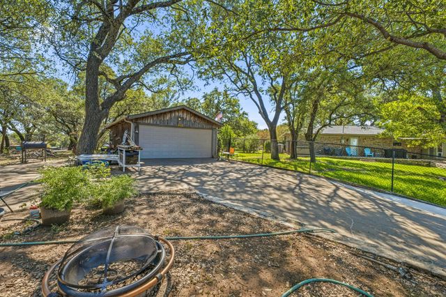 4304 Acoma Court, Granbury, TX 76048