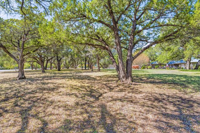 4304 Acoma Court, Granbury, TX 76048