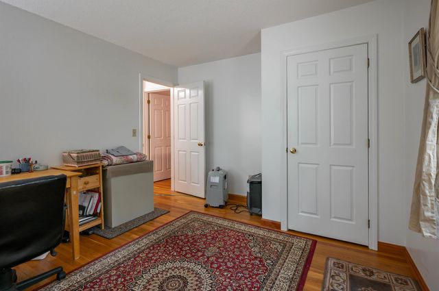 68 Merrimack Road, Amherst, NH 03031