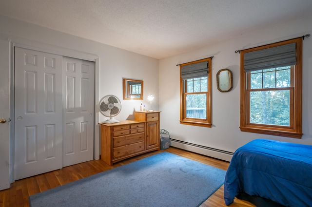 68 Merrimack Road, Amherst, NH 03031