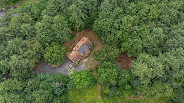 68 Merrimack Road, Amherst, NH 03031