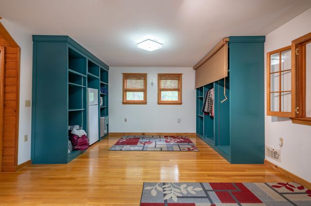 68 Merrimack Road, Amherst, NH 03031