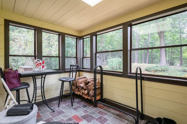 68 Merrimack Road, Amherst, NH 03031