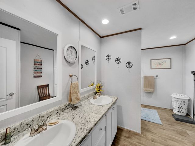 3909 Valley Ridge Drive, Granbury, TX 76048