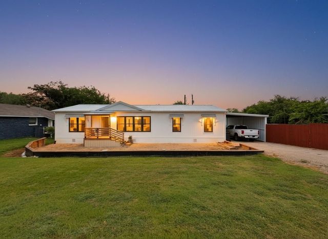 3909 Valley Ridge Drive, Granbury, TX 76048