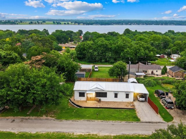 3909 Valley Ridge Drive, Granbury, TX 76048