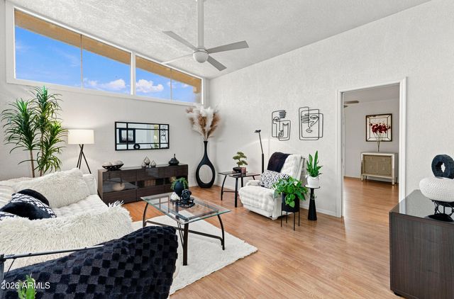 3024 W DESERT COVE Avenue, Phoenix, AZ 85029